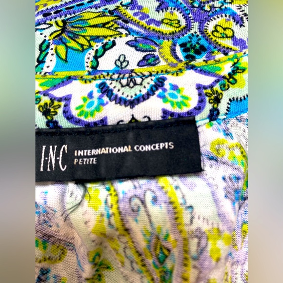 International Concepts Women Blue Floral Embellished Neck Tank - Picture 3 of 5